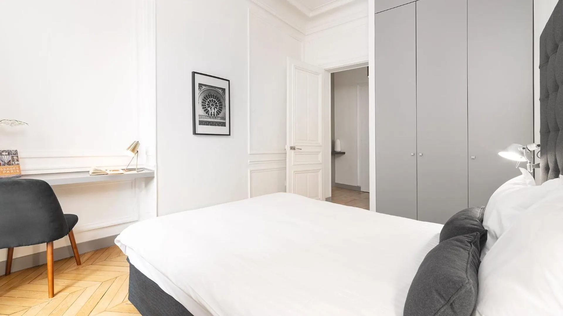 Livinparis - Luxury 3 Bedrooms Le Louvre I 0*, Paryż