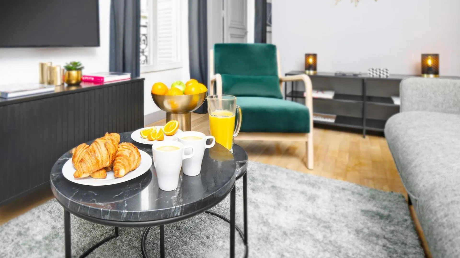 Livinparis - Luxury 3 Bedrooms Le Louvre I 0*, Paris Fransa